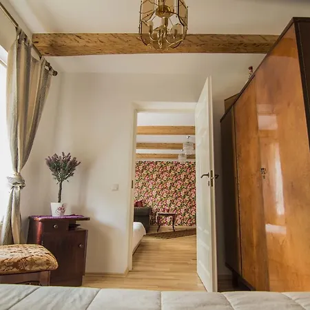 Holiday home Theodori House *